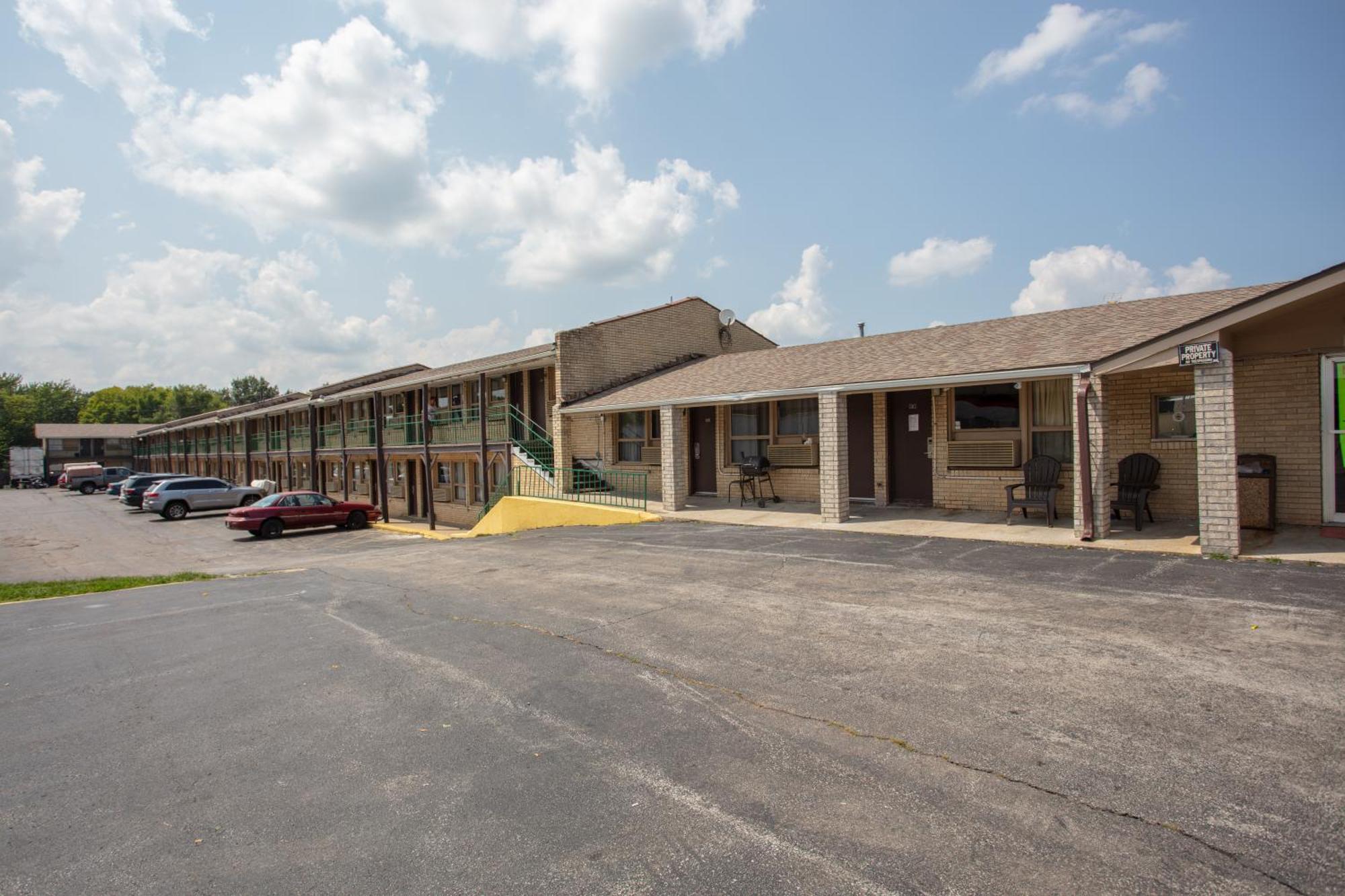 Glenstone Place Extended Stay Motel Springfield Exterior photo
