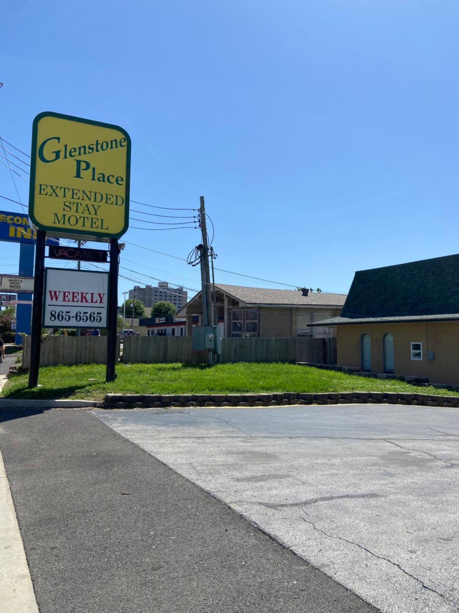 Glenstone Place Extended Stay Motel Springfield Exterior photo
